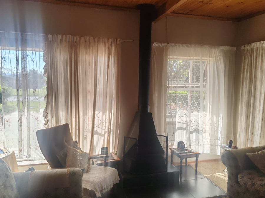 5 Bedroom Property for Sale in Campher Park Eastern Cape